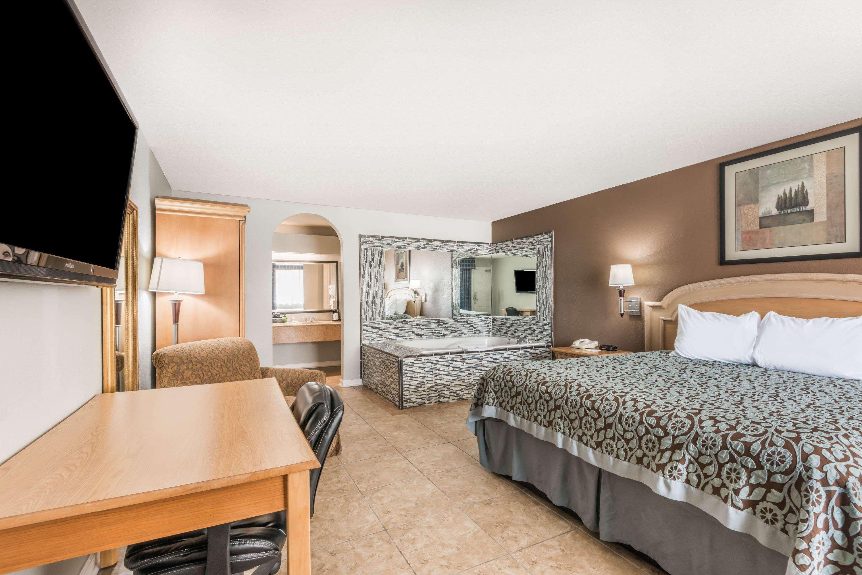Days Inn By Wyndham New Braunfels Extérieur photo