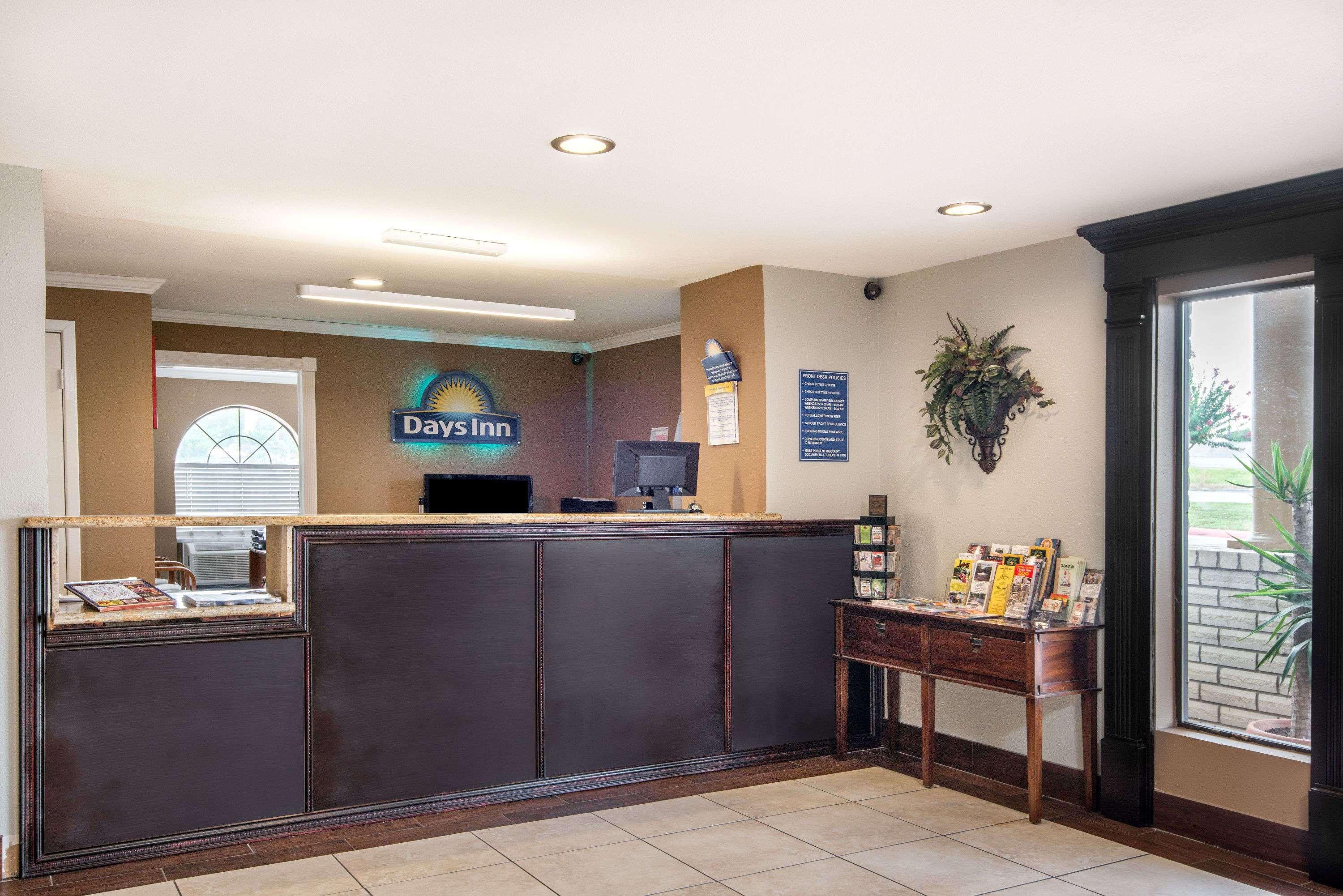 Days Inn By Wyndham New Braunfels Extérieur photo