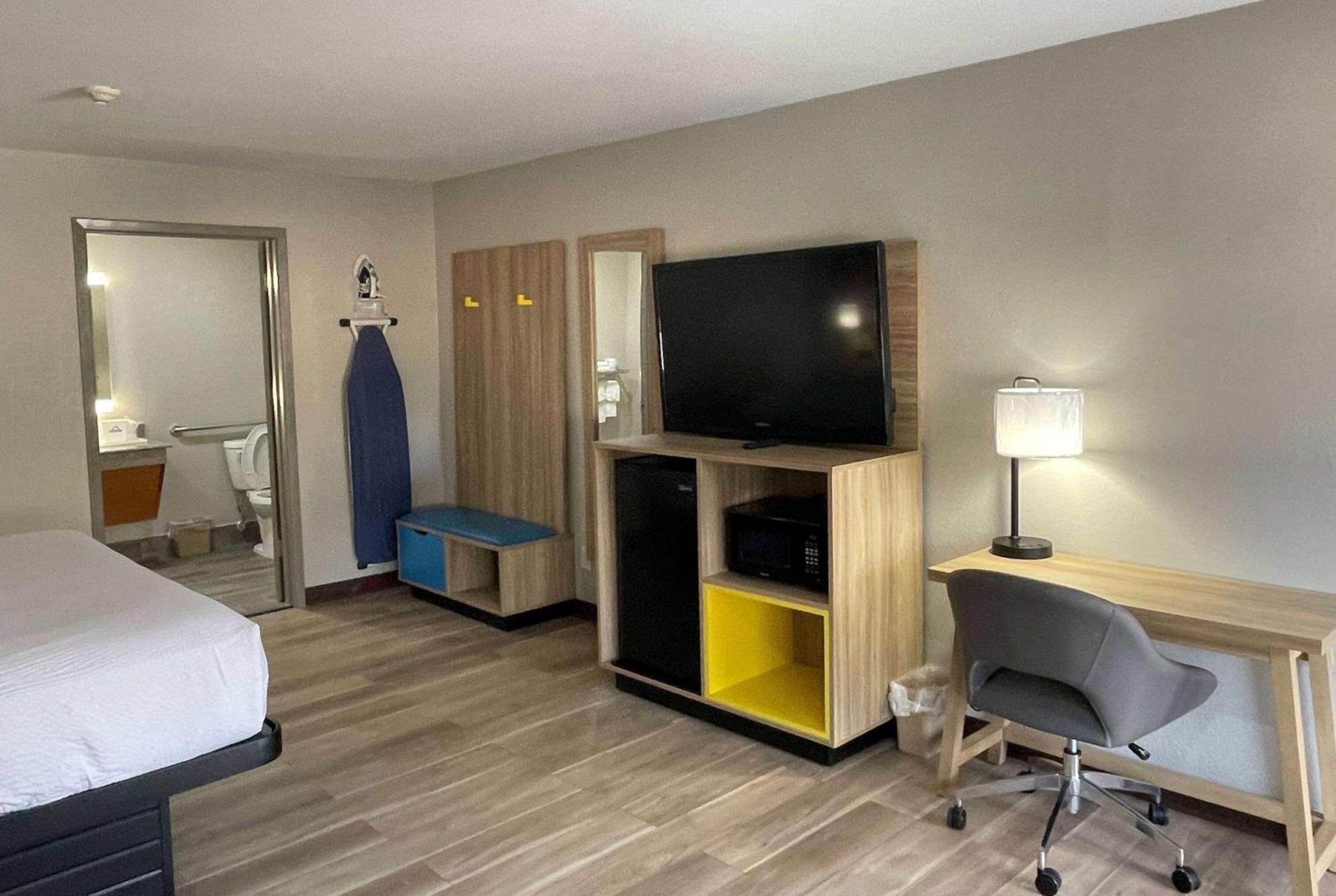 Days Inn By Wyndham New Braunfels Extérieur photo