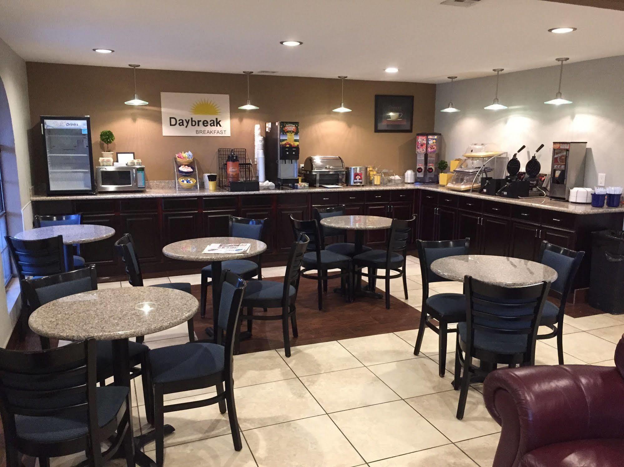 Days Inn By Wyndham New Braunfels Extérieur photo